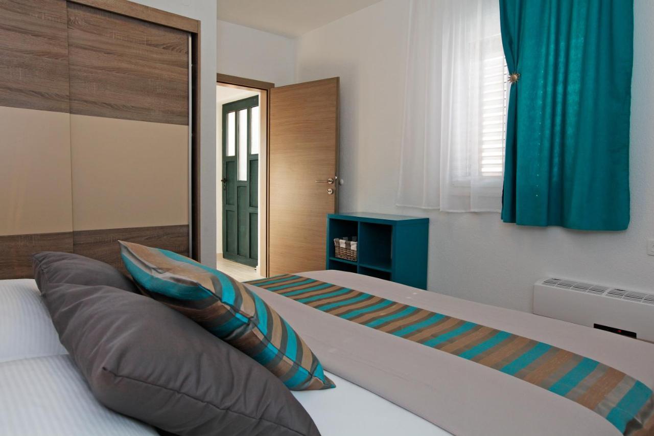 Iris Apartments Bol (Adults Only) Exterior photo
